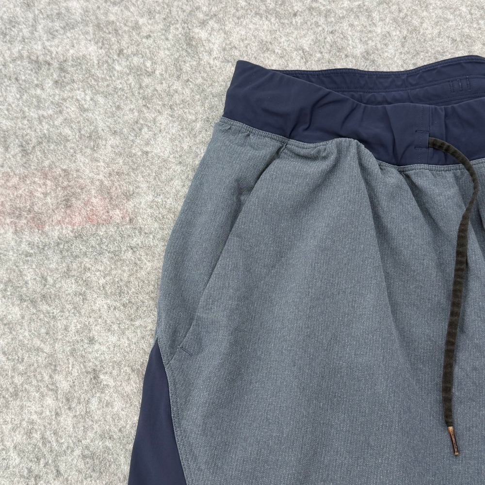 Lululemon Mens Athletic Training Shorts Grey Navy Blue Drawstring 9 Inch Inseam - Picture 4 of 11